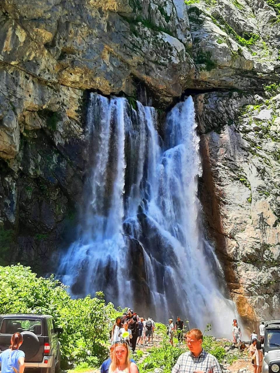 Джиппинг в Абхазию из Якорной Щели на 1 день Гегский водопад и озеро Рица цены без посредников
