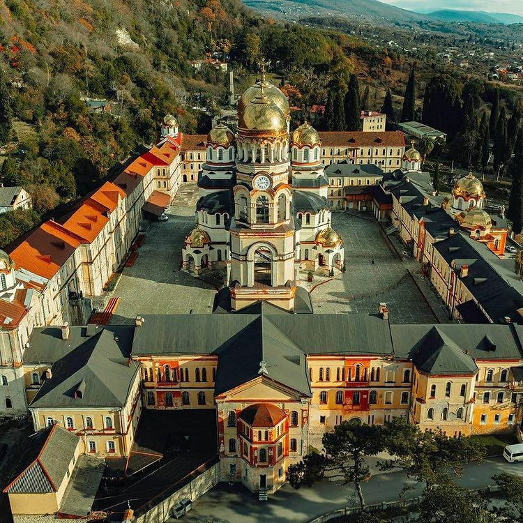 Экскурсия в Абхазию из Лоо "Золотое Кольцо Абхазии" описание маршрута