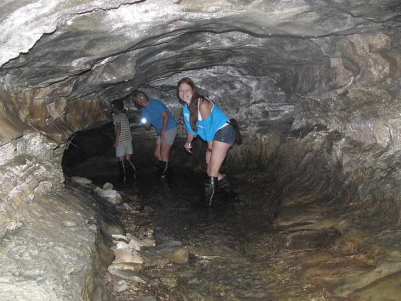 Конная прогулка в Лазаревском Тигровая пещера и водопад Игристый