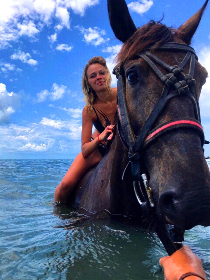 Фотосессия с лошадьми в Дагомысе