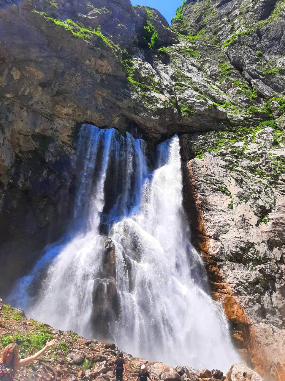 Джиппинг в Абхазию из Лазаревского Гегский водопад и озеро Рица